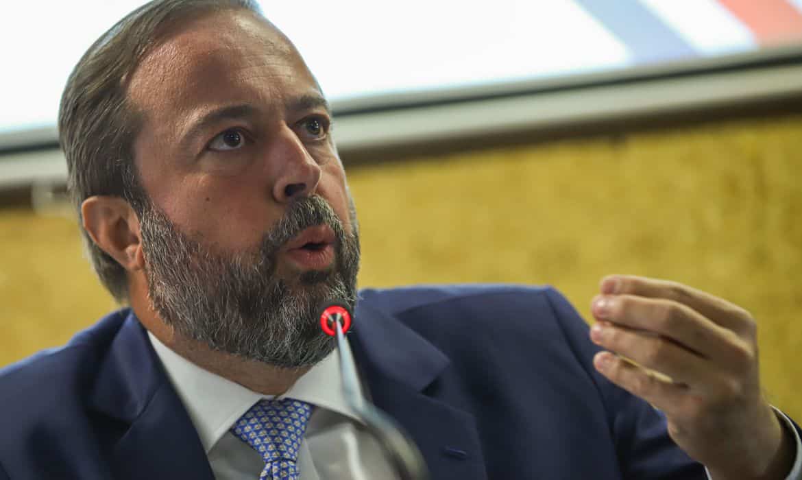 De acordo com o ministro de Minas e Energia Alexandre Silveira, MME pedirá investigação da PF e da Abin sobre interrupção de energia. Segundo ele, trata-se de um evento extremamente raro (Foto: Joédson Alves/ Agência Brasil)