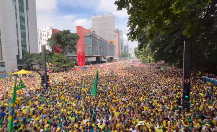 Ato de Bolsonaro reúne 600 mil, segundo SSP; apuração da USP indica 185 mil - URB News