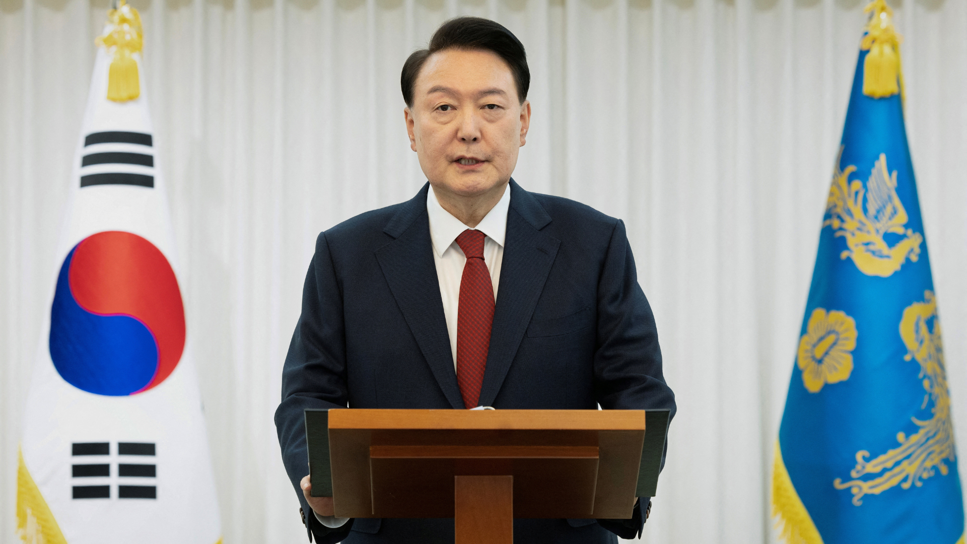 Presidente da Coreia do Sul sofre impeachment após tentativa de autogolpe
