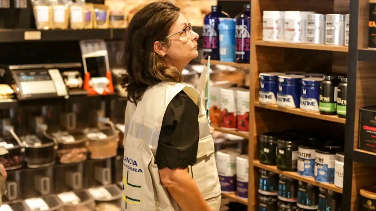 Anvisa proíbe comercialização e venda de suplementos alimentares; saiba quais são