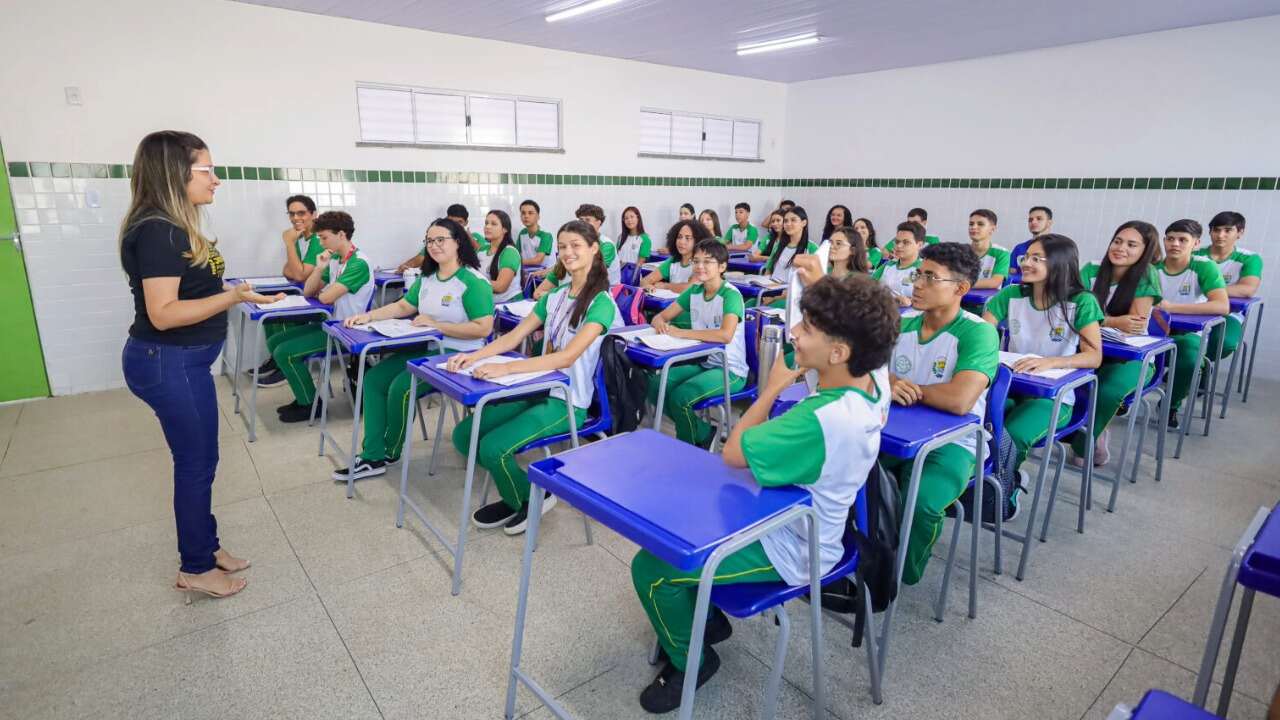Seduc convoca 61 professores para reforçar escolas de tempo integral no Piauí