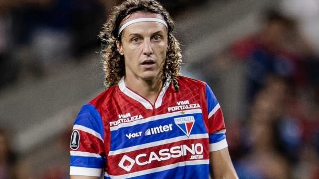 Polícia encerra caso envolvendo David Luiz e Karollainy por faltas de provas conclusivas