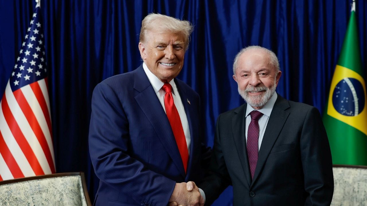 Políticos cearenses se pronunciam após encontro entre Lula e Trump na Malásia