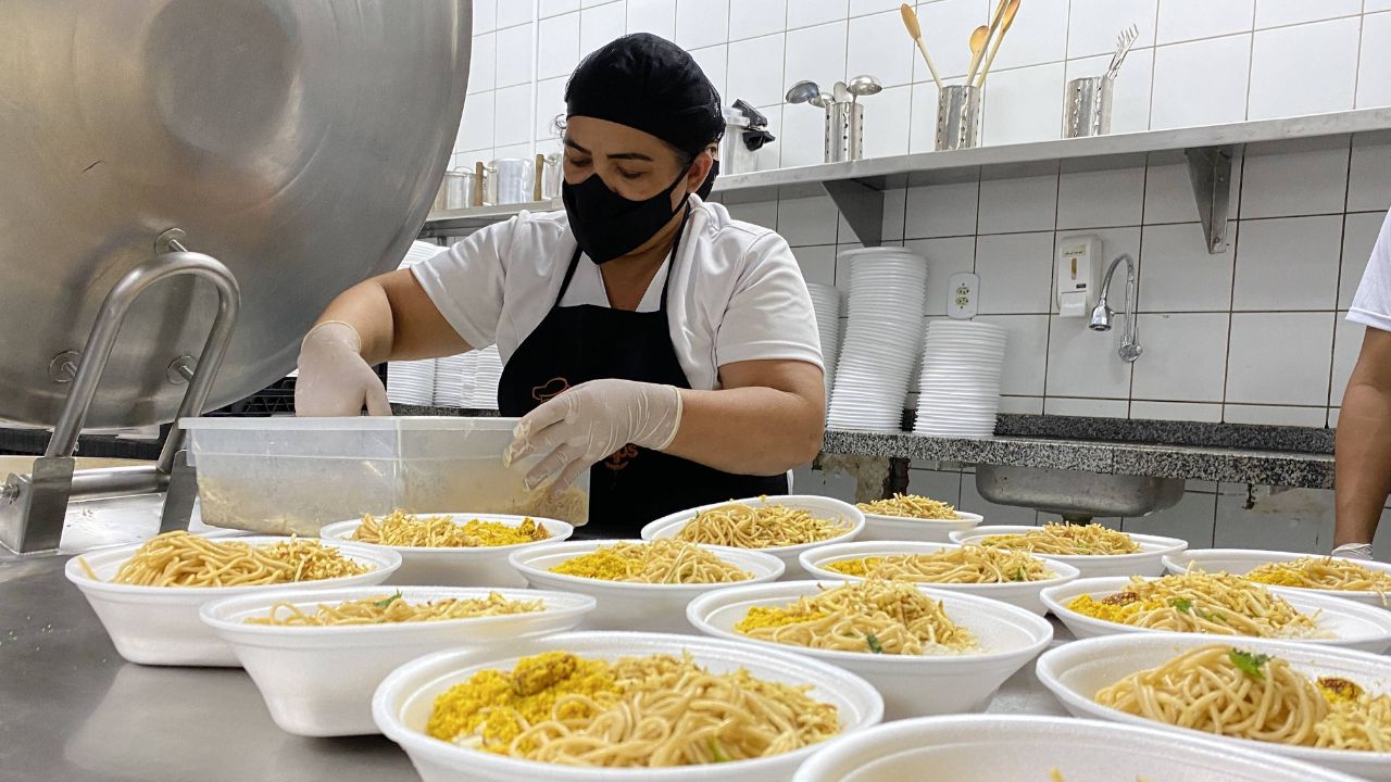 Mais de 150 mil pessoas deixam de passar fome no Ceará, segundo o IBGE