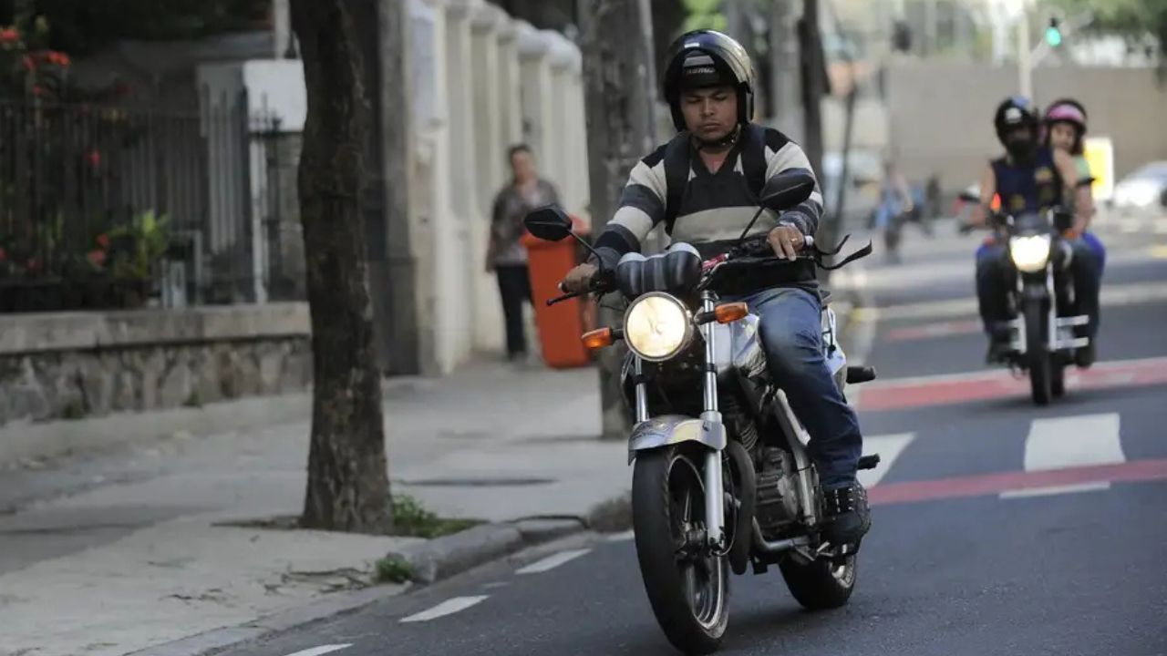 Fortaleza é a segunda capital com maior número de pessoas que utilizam motocicletas para ir ao trabalho