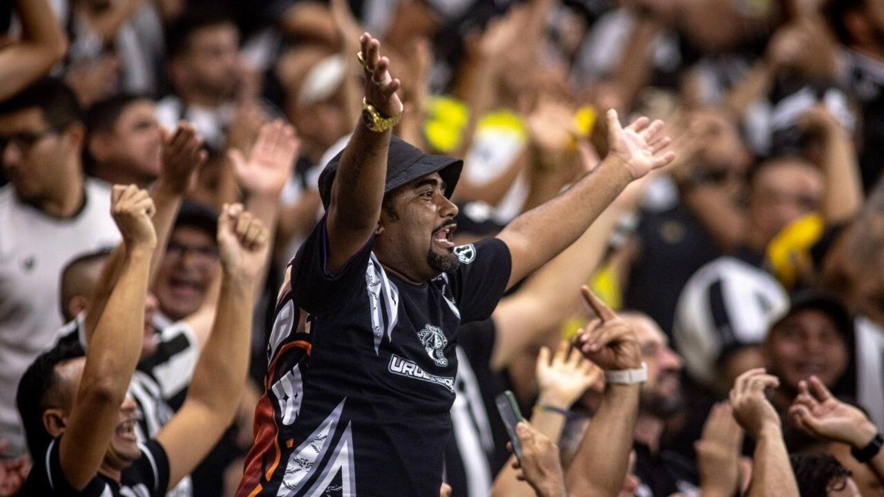 Mais de 30 mil alvinegros estão confirmados para duelo entre Ceará e Internacional na próxima quinta-feira (20)