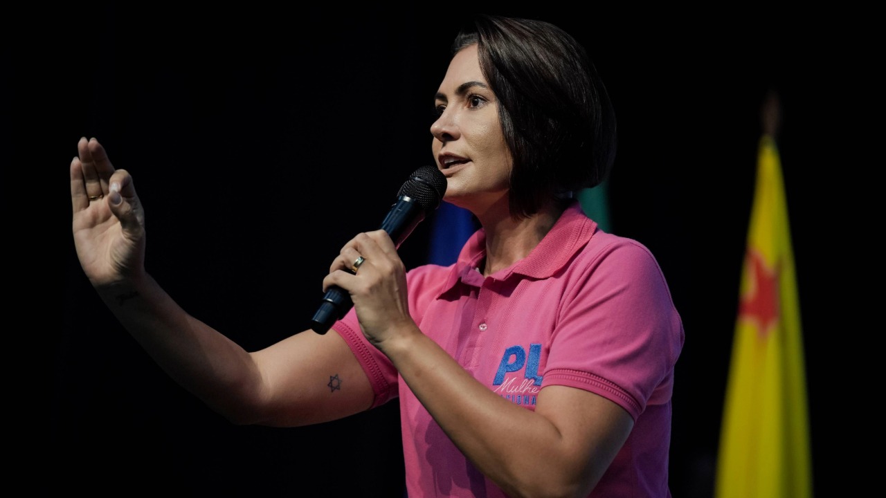 Michelle diz que Bolsonaro é 'única opção' para 2026 e que Congresso está de joelhos para STF