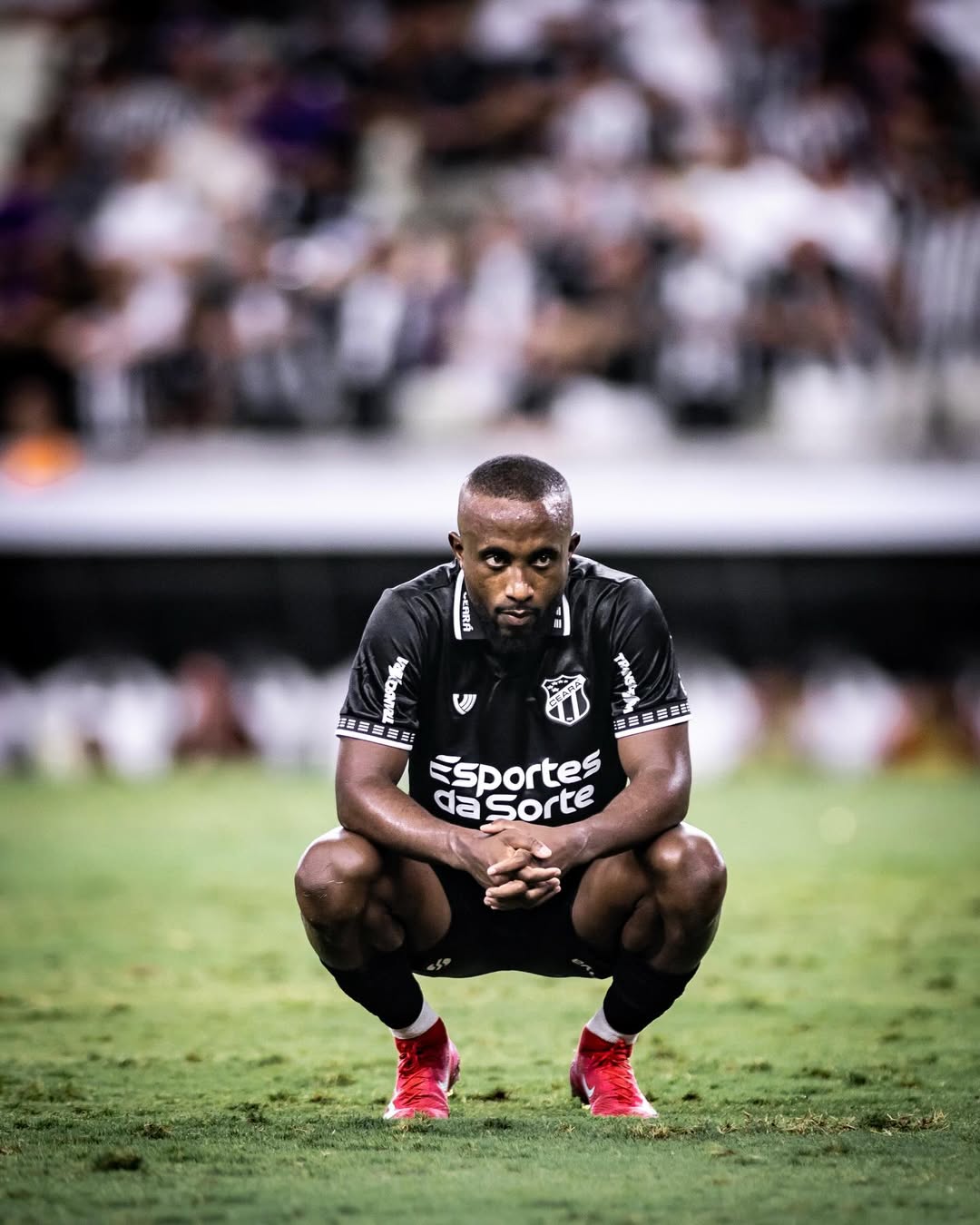 Dieguinho sofre lesão no tornozelo e vira desfalque no Ceará; veja tempo de recuperação