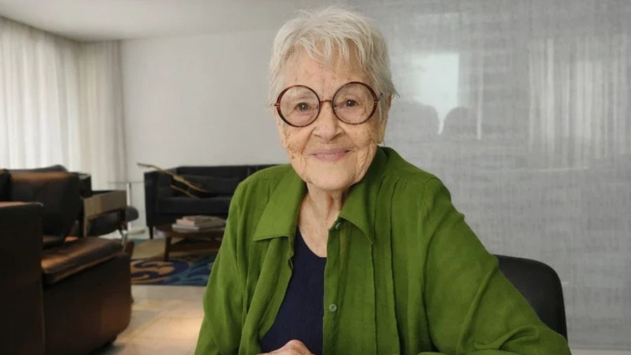 Poetisa Adélia Prado é internada e faz cirurgias após acidente doméstico em Divinópolis, Minas Gerais