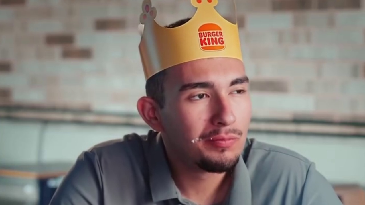 Jovem que se perdeu no Pico Paraná faz campanha de publicidade 15 dias após incidente