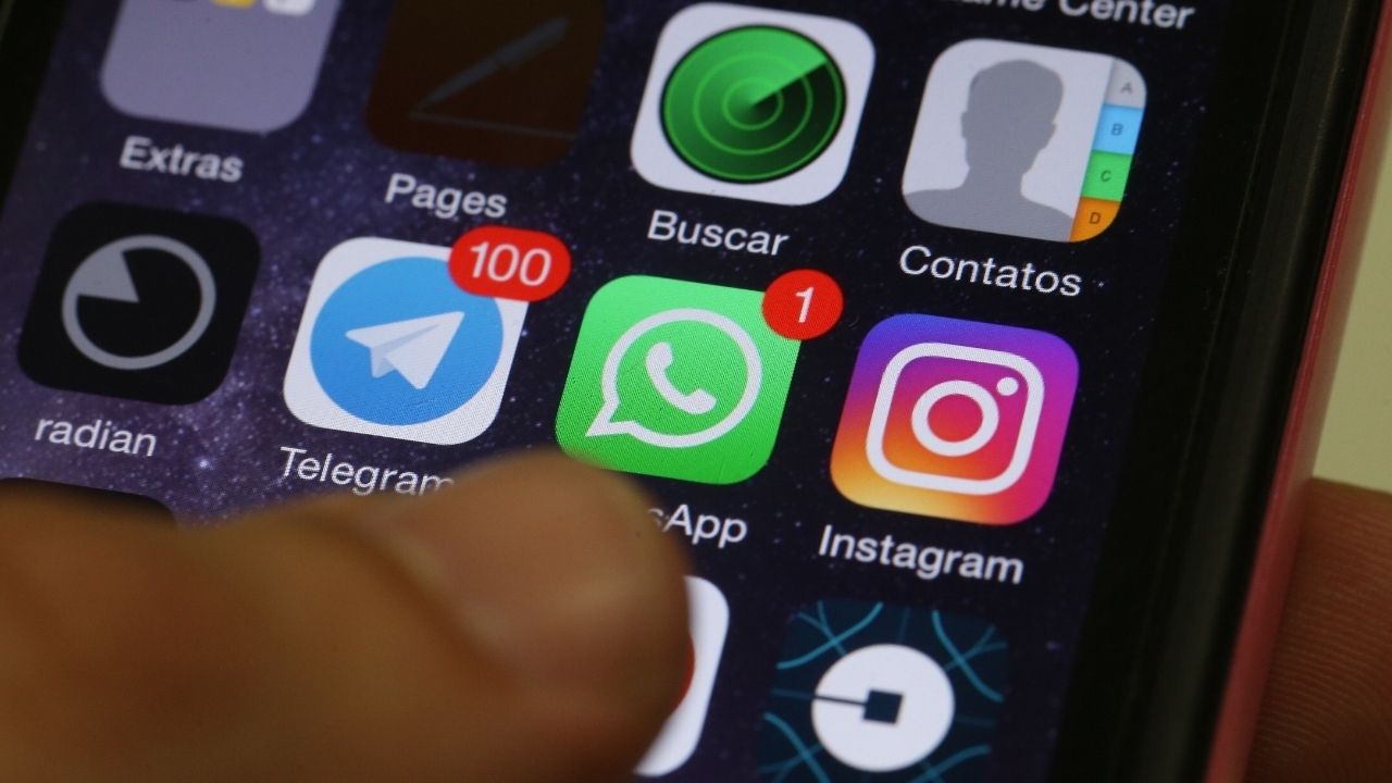 Rússia bloqueia WhatsApp por resistência a se adaptar à lei do país e testa aplicativo criado pelo governo