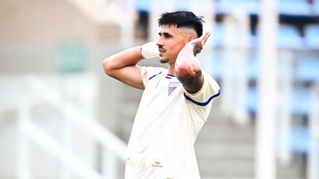 Boca Juniors tem interesse por Adam Bareiro e deve aumentar proposta pelo atacante