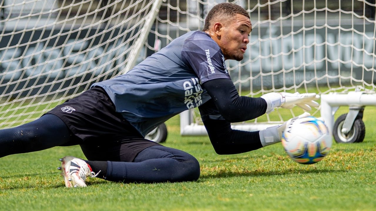 Gustavo Martins, Ceará