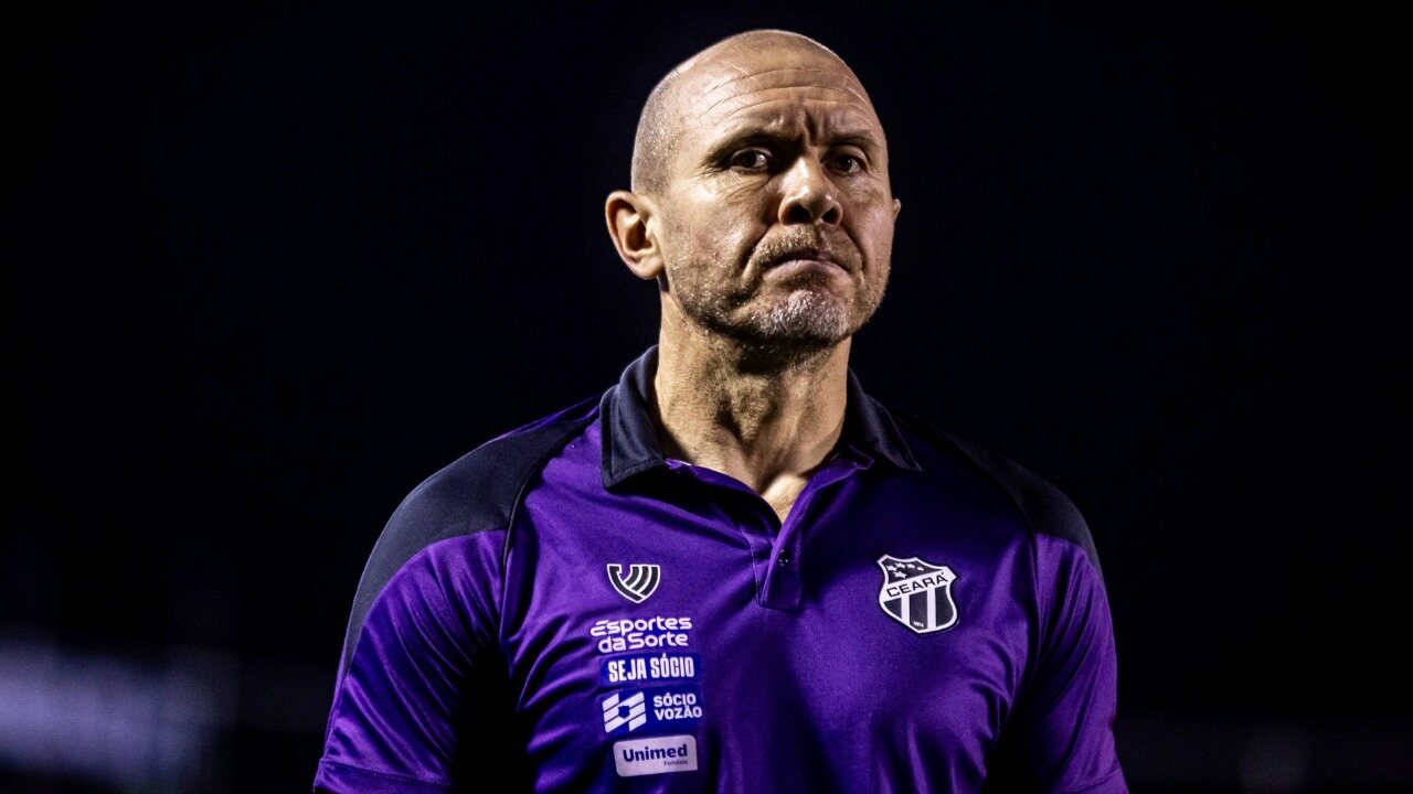 Mozart defende Bruno Ferreira após falha e garante: “É o titular”