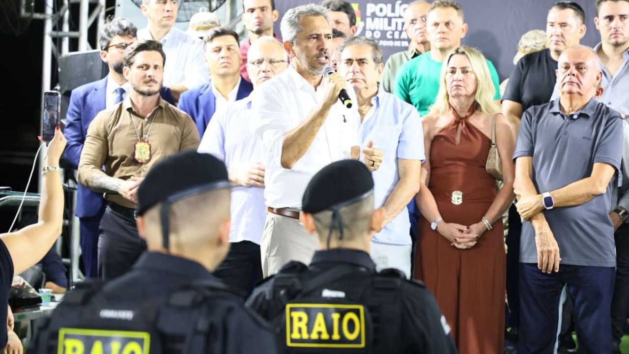 Elmano de Freitas entrega Batalhão do Raio e sistema de videomonitoramento ao município de Cruz