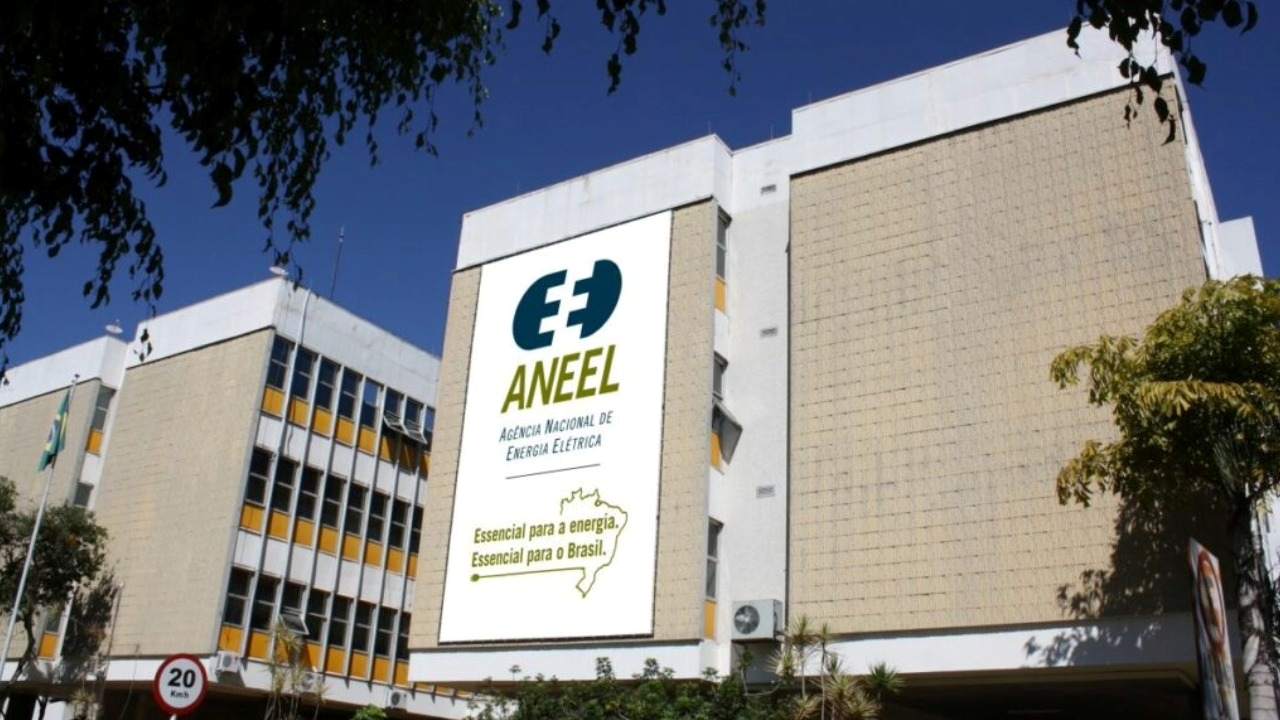 Aneel mantém bandeira amarela para conta de luz em junho devido à redução de chuvas no país
