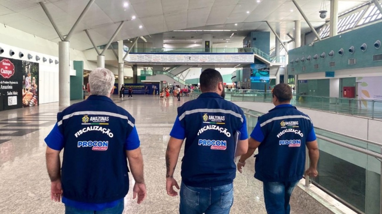 Passagens aéreas aumentam até 1.500% para Festival de Parintins 2026