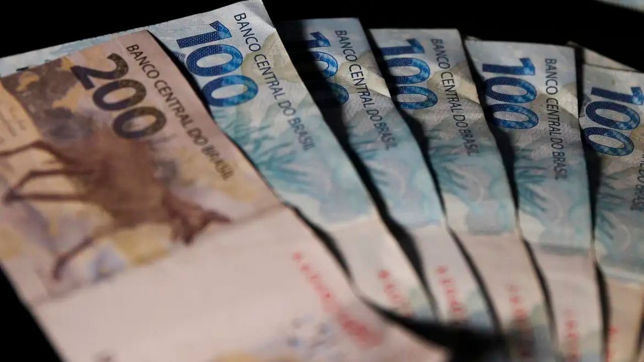 Desigualdade sobe em 2025, mas é a 2ª menor da série no Brasil; renda cresce mais para ricos