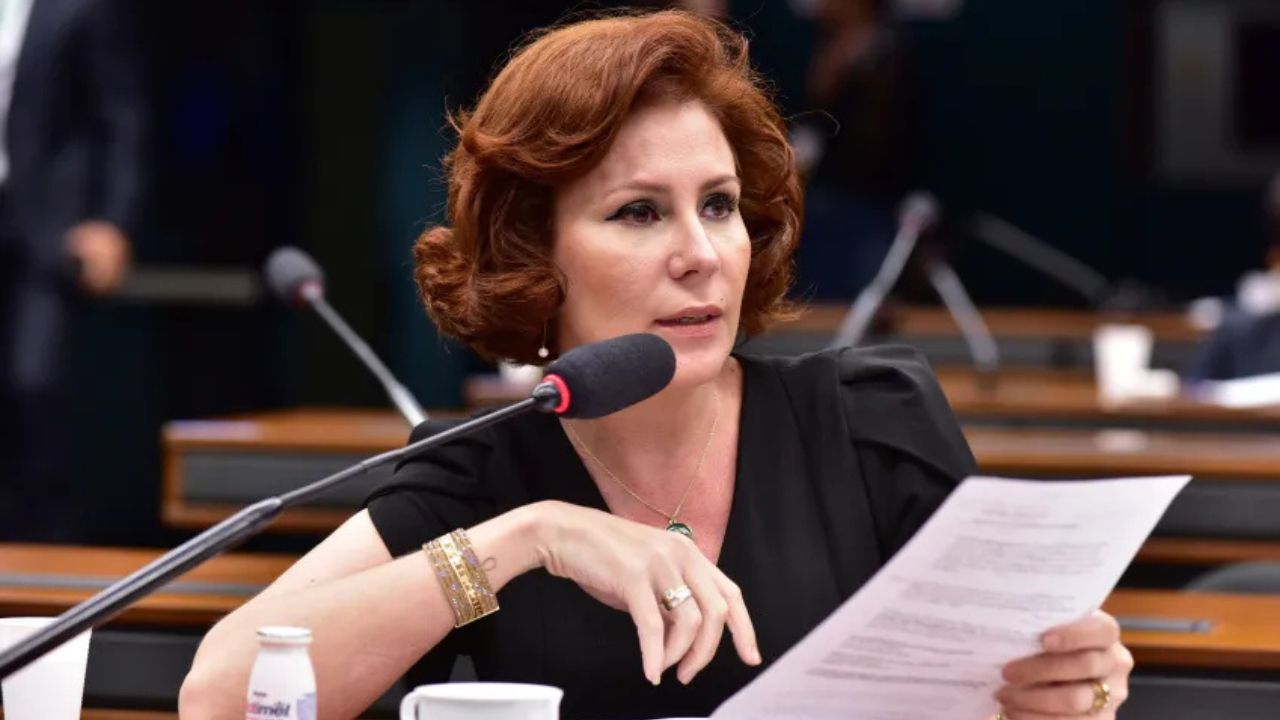 Justiça da Itália julga nesta sexta (22) recurso contra extradição de Carla Zambelli ao Brasil