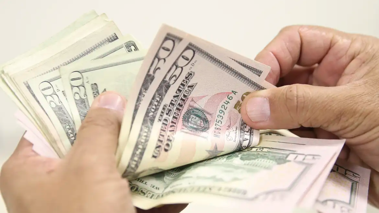 Foram registrados dois óbitos de pessoas que receberam o imunizante