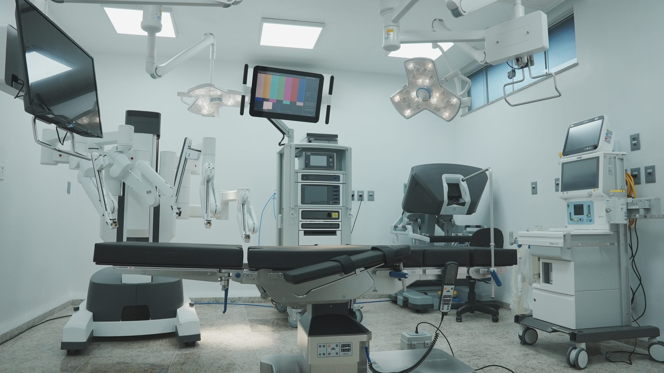 Hospital Samel realiza primeira cirurgia robótica do Amazonas e marca nova era da medicina no Norte