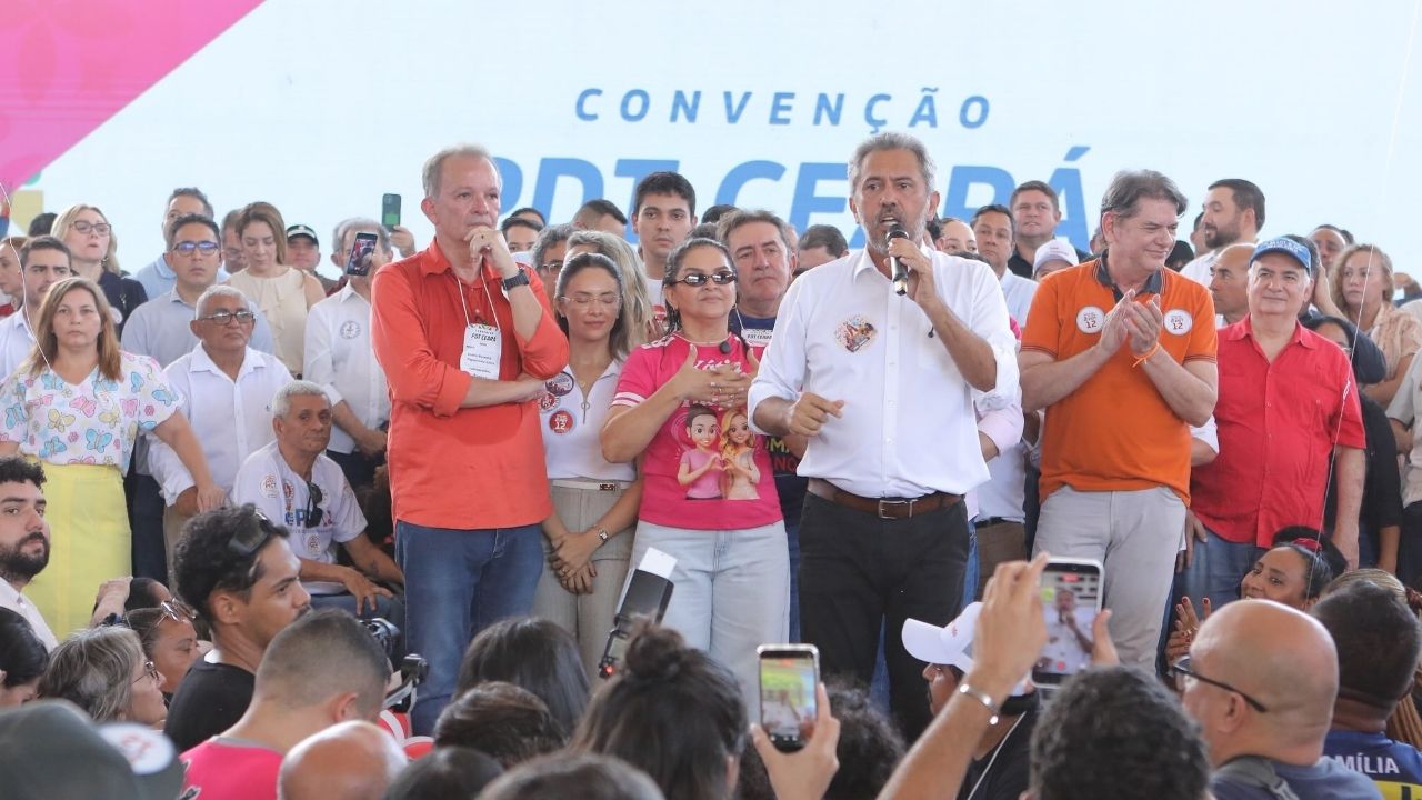 PDT oficializa apoio a Elmano de Freitas na disputa pela reeleição no Ceará