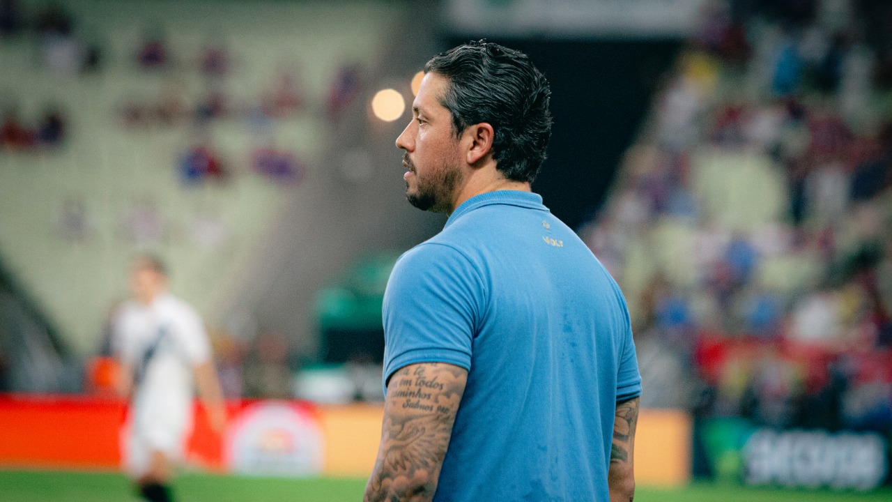 Fortaleza anuncia demissão do técnico Thiago Carpini