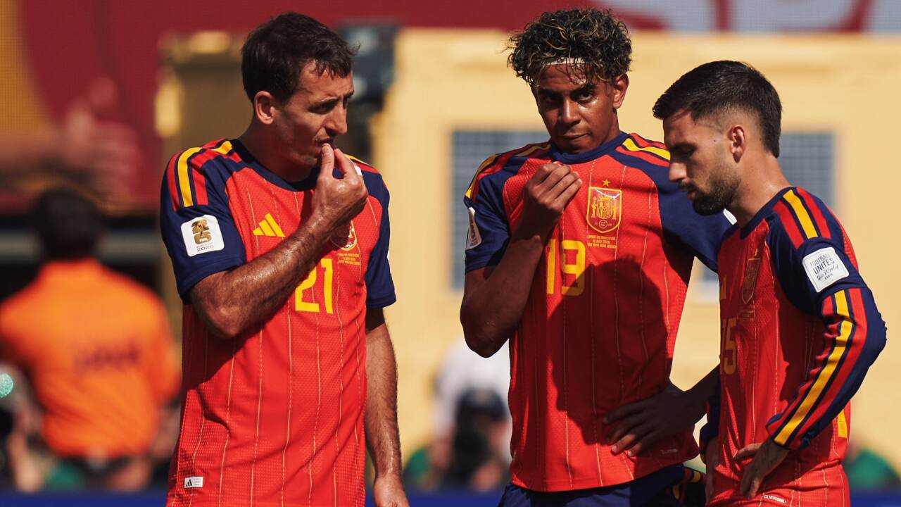 Espanha bate a Argentina com gol de Ferran Torres e é campeã da Copa do Mundo