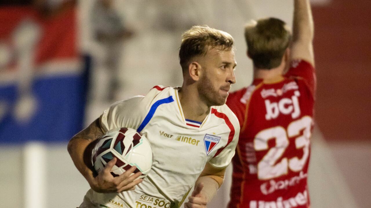 Fortaleza sofre no primeiro tempo, reage com Pedro Henrique, mas perde para o Vila Nova pela Série B