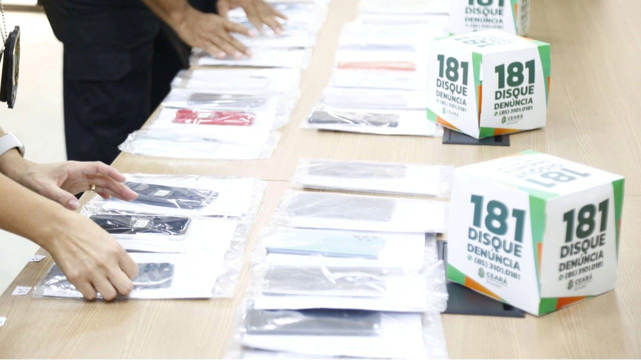 O anuário de segurança publicado nesta quinta-feira (23) mostra 20 cidades brasileiras com maiores taxas de roubo de celular por habitantes