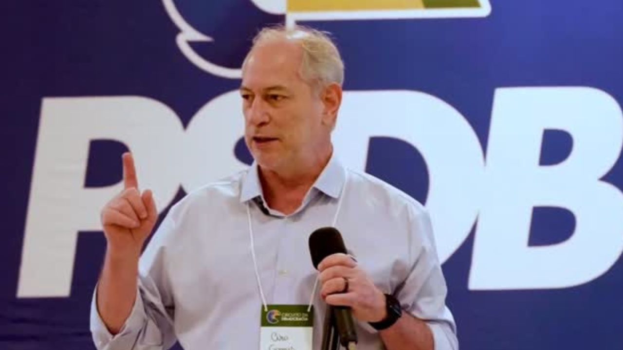 Ciro Gomes cita Caiado e Renan Santos como possibilidades de voto e ignora Flávio Bolsonaro